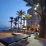 In Comfortable Sea & شقة
